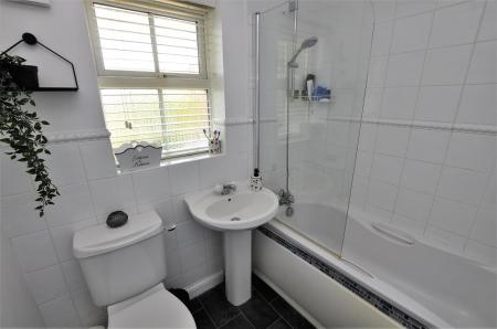 4 bedroom Detached house for sale in Maple Way, Branston, Burton-On-Trent