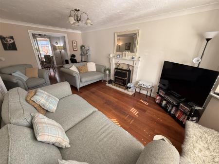 4 bedroom Detached house for sale in Maple Way, Branston, Burton-On-Trent