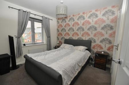 3 bedroom Semi-detached house for sale in Hevea Road, Burton-On-Trent