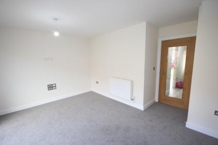 3 bedroom House to let in Hazelwell Avenue, Burton upon Trent, DE14