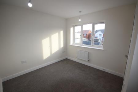 3 bedroom House to let in Hazelwell Avenue, Burton upon Trent, DE14