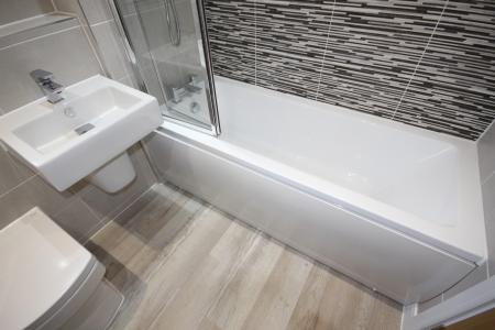 3 bedroom House to let in Hazelwell Avenue, Burton upon Trent, DE14