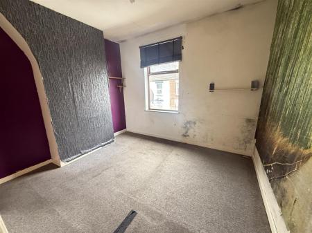 3 bedroom Terraced House for sale in Broadway Street, Burton-On-Trent