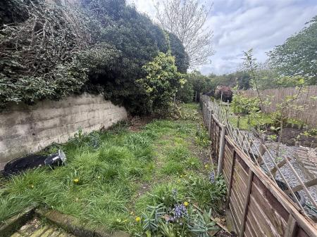 3 bedroom Terraced House for sale in Broadway Street, Burton-On-Trent