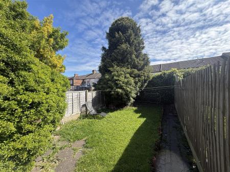 2 bedroom Terraced House for sale in Waterloo Street, Burton-On-Trent