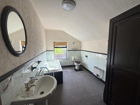 2 bedroom Terraced House for sale in Waterloo Street, Burton-On-Trent