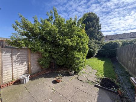 2 bedroom Terraced House for sale in Waterloo Street, Burton-On-Trent