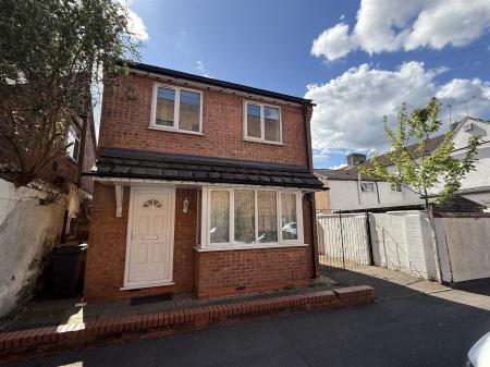 2 bedroom Detached house for sale in Duke Street, Burton-On-Trent