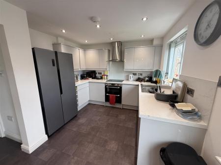 4 bedroom Detached house for sale in Moor Furlong, Stretton, Burton-On-Trent