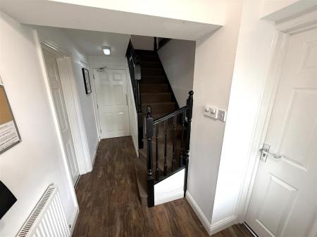 4 bedroom Detached house for sale in Moor Furlong, Stretton, Burton-On-Trent
