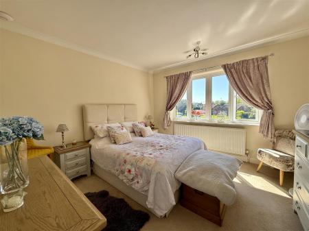 4 bedroom Detached house for sale in Burnside, Rolleston-On-Dove, Burton-On-Trent