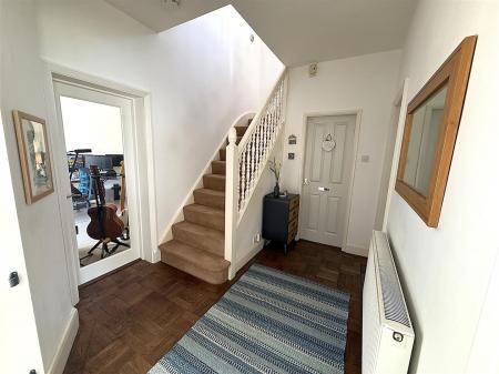 4 bedroom Detached house for sale in Burnside, Rolleston-On-Dove, Burton-On-Trent