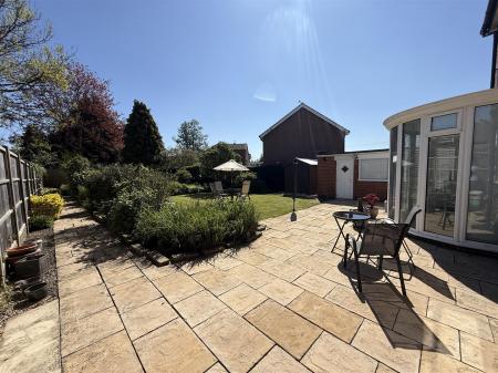 4 bedroom Detached house for sale in Burnside, Rolleston-On-Dove, Burton-On-Trent