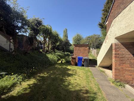 2 bedroom Apartment for sale in Sycamore Road, Burton-On-Trent