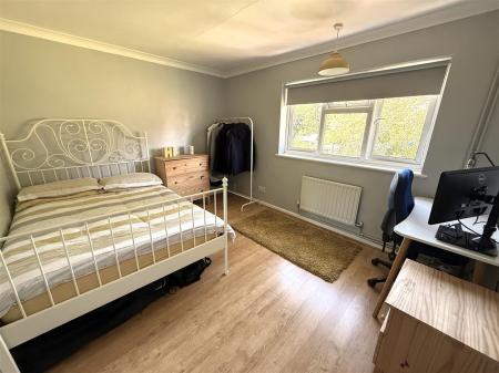 2 bedroom Apartment for sale in Sycamore Road, Burton-On-Trent