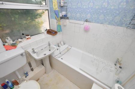 2 bedroom Semi-detached bungalow for sale in Charnwood Road, Burton-On-Trent