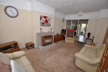 2 bedroom Semi-detached bungalow for sale in Charnwood Road, Burton-On-Trent