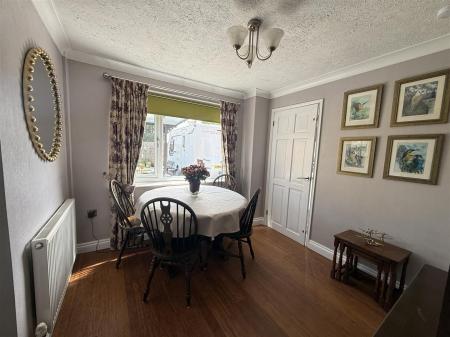 3 bedroom Semi-detached house for sale in Bridgeside, Stretton, Burton-On-Trent