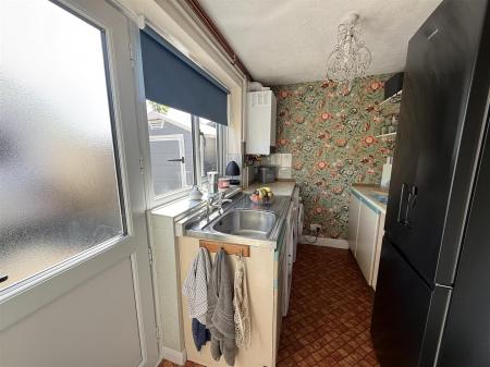 3 bedroom Semi-detached house for sale in Bridgeside, Stretton, Burton-On-Trent