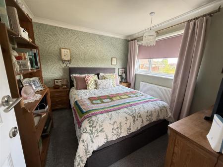 3 bedroom Semi-detached house for sale in Bridgeside, Stretton, Burton-On-Trent