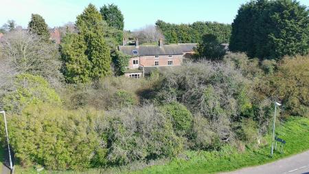 6 bedroom Detached house for sale in Netherseal Road, Chilcote, Swadlincote