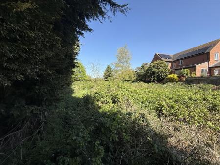 6 bedroom Detached house for sale in Netherseal Road, Chilcote, Swadlincote