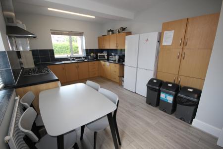 1 bedroom House share to let in Shobnall Street, Staffordshire, Burton upon Trent, DE14
