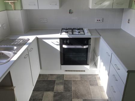 2 bedroom House to let in Vicarage Gardens, Swadlincote, DE11