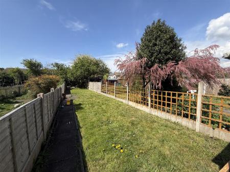 2 bedroom Terraced House for sale in South Broadway Street, Burton-On-Trent
