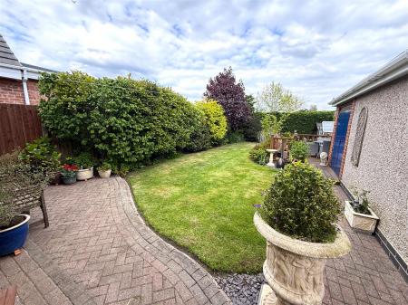 4 bedroom Detached bungalow for sale in Claymills Road, Stretton, Burton-On-Trent