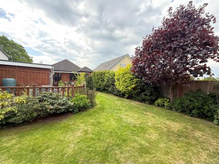 4 bedroom Detached bungalow for sale in Claymills Road, Stretton, Burton-On-Trent