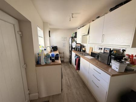 2 bedroom Terraced House for sale in Rosliston Road, Burton-On-Trent