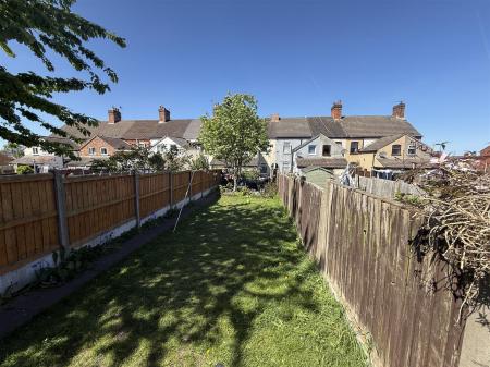 2 bedroom Terraced House for sale in Rosliston Road, Burton-On-Trent