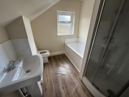 2 bedroom Terraced House for sale in Rosliston Road, Burton-On-Trent