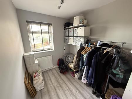 3 bedroom Semi-detached house for sale in Roseleigh Crescent, Newhall, Swadlincote