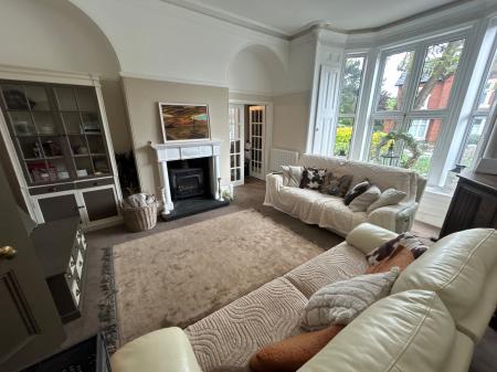 2 bedroom Flat to let in Ashby Road, Staffordshire, Burton upon Trent, DE15