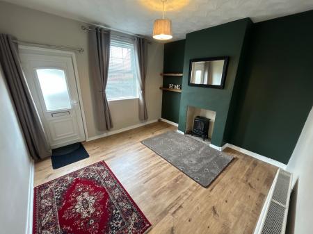 2 bedroom Terraced House to let in Harehedge Lane, Staffordshire, Burton upon Trent, DE13