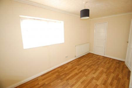 2 bedroom Apartment to let in St Lukes Road, Burton upon Trent, DE13