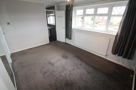 3 bedroom Detached house to let in Burton Road, Staffordshire, Burton upon Trent, DE14