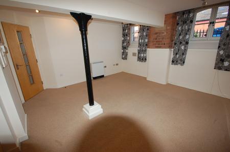 1 bedroom Apartment to let in Horninglow Street, Burton upon Trent, DE14