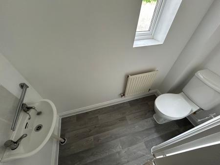 3 bedroom Semi-detached house to let in Heather Close, Burton Upon Trent, Branston, DE14
