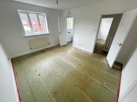 3 bedroom Semi-detached house to let in Heather Close, Burton Upon Trent, Branston, DE14