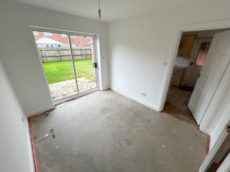3 bedroom Semi-detached house to let in Heather Close, Burton Upon Trent, Branston, DE14