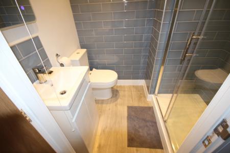 1 bedroom House share to let in Calais Road, Staffordshire, Burton upon Trent, DE13