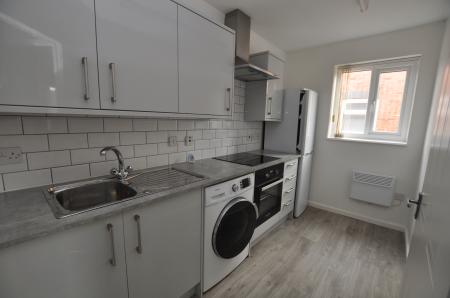 1 bedroom Flat to let in Nicklaus Close, Staffordshire, Burton upon Trent, DE14