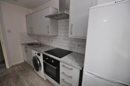 1 bedroom Flat to let in Nicklaus Close, Staffordshire, Burton upon Trent, DE14
