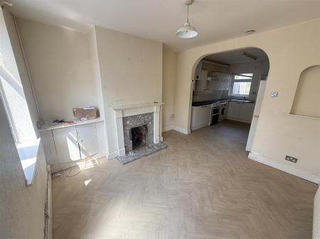 2 bedroom Terraced House for sale in Stanton Road, Burton-On-Trent