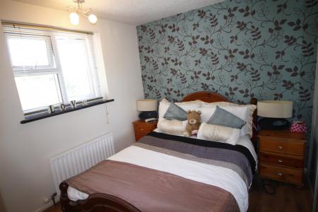 3 bedroom House to let in Cottesmore Close, Brizlincote Valley, Burton upon Trent, DE15