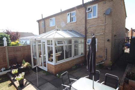 3 bedroom House to let in Cottesmore Close, Brizlincote Valley, Burton upon Trent, DE15