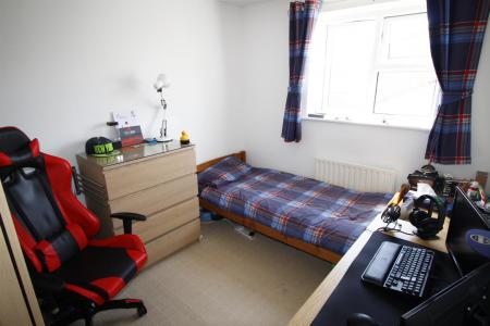 3 bedroom House to let in Cottesmore Close, Brizlincote Valley, Burton upon Trent, DE15